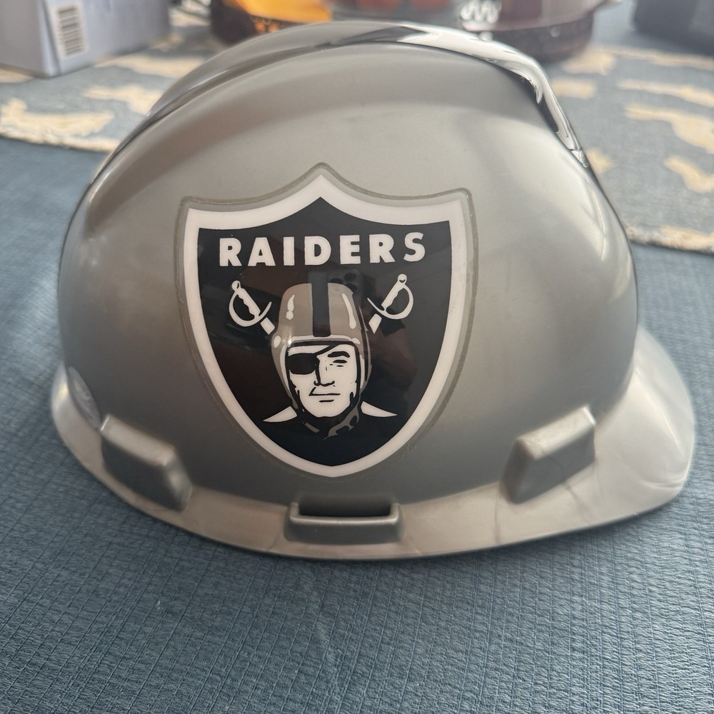Raiders NFL Construction Hard Hat Helmet ANSI/MSA Size Medium